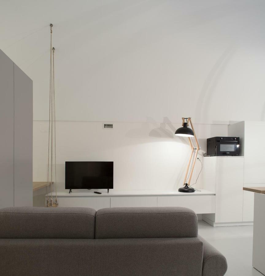 B22 - Comfy Beautiful Loft Apartment Monopoli Exterior photo